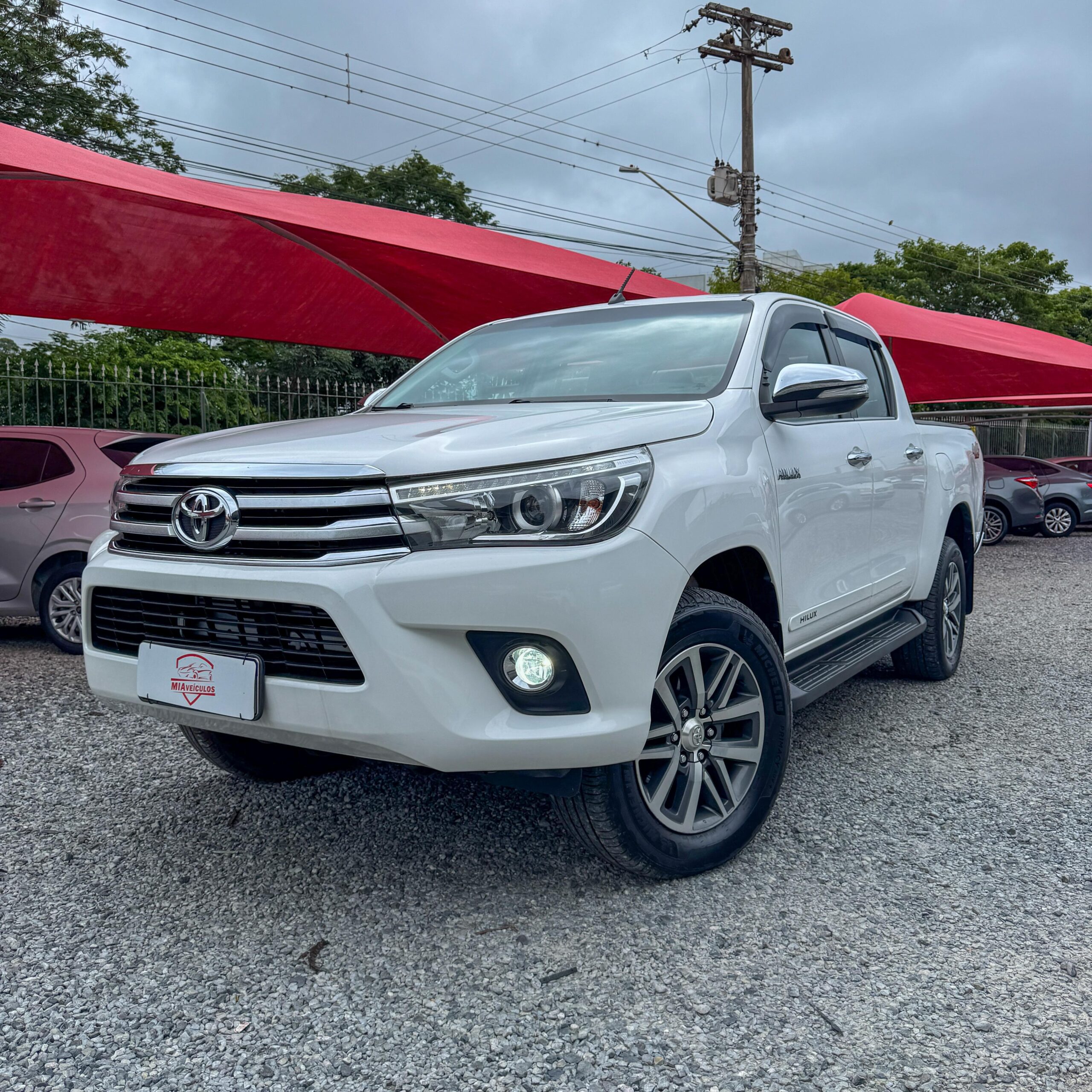 Hilux SRX 2.8 Turbo Diesel 4×4 AT 2017 • 104.000Km