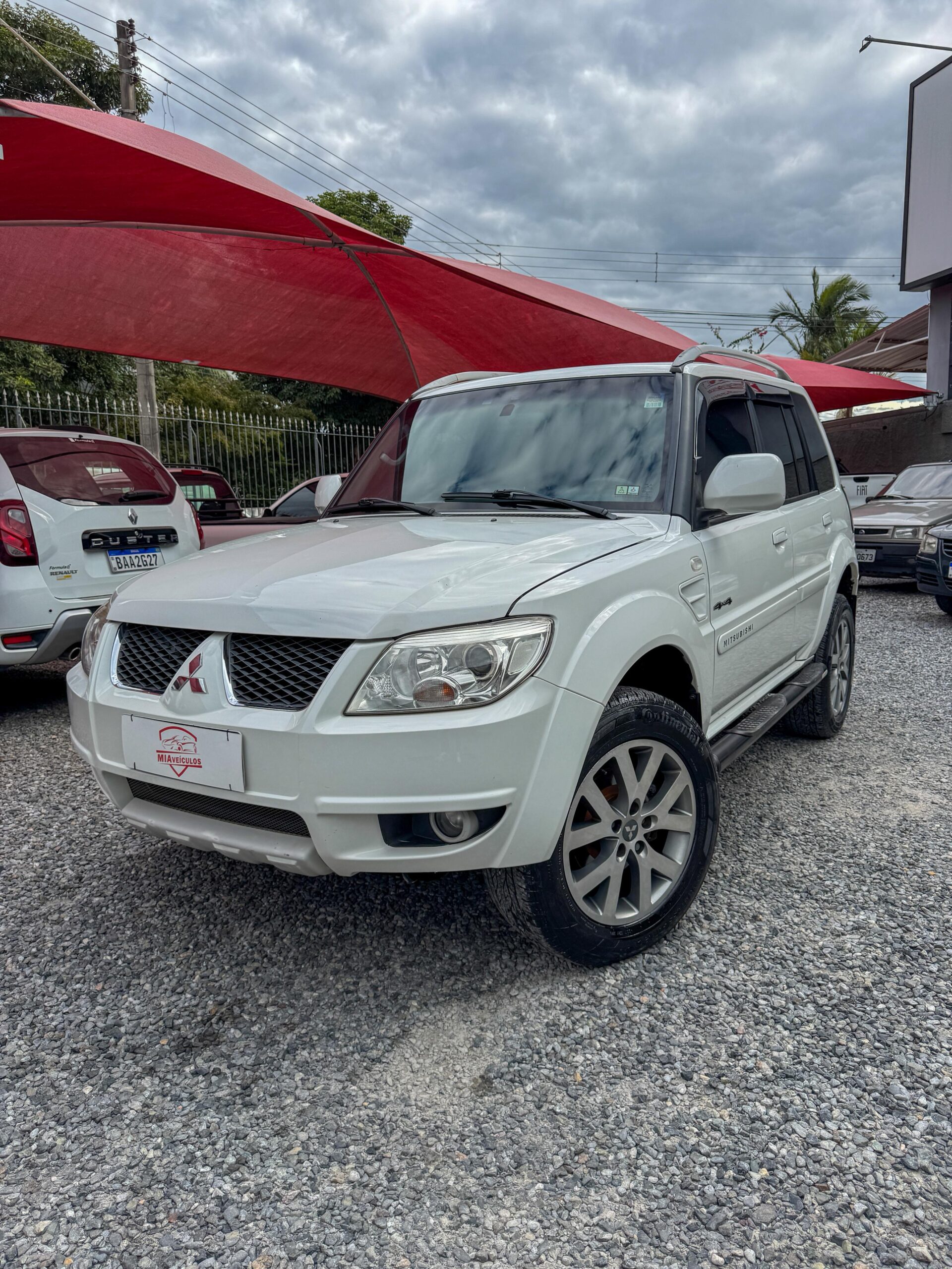 Pajero TR4 2.0 Flex 4×4 AT 2014 • 169.000Km