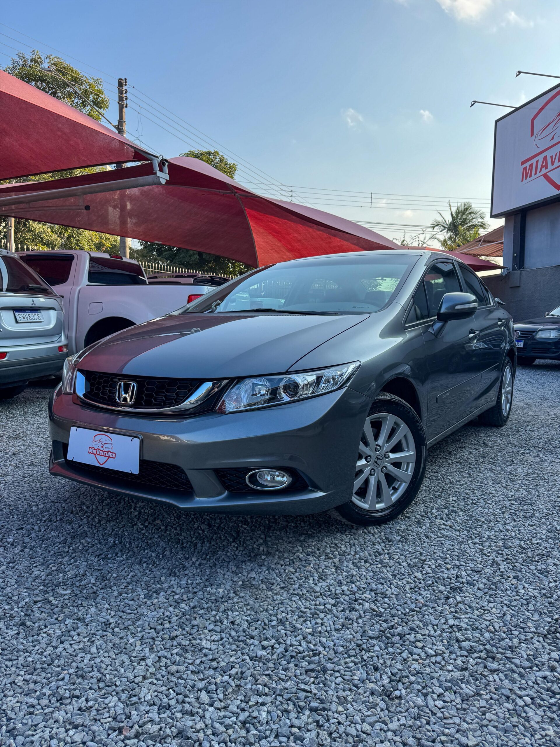 Civic LXR 2.0 AT 2014 • 145.000km