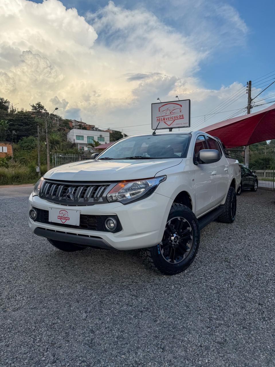 L200 Triton Outdoor GLX 2.4 2022 • 77.000km