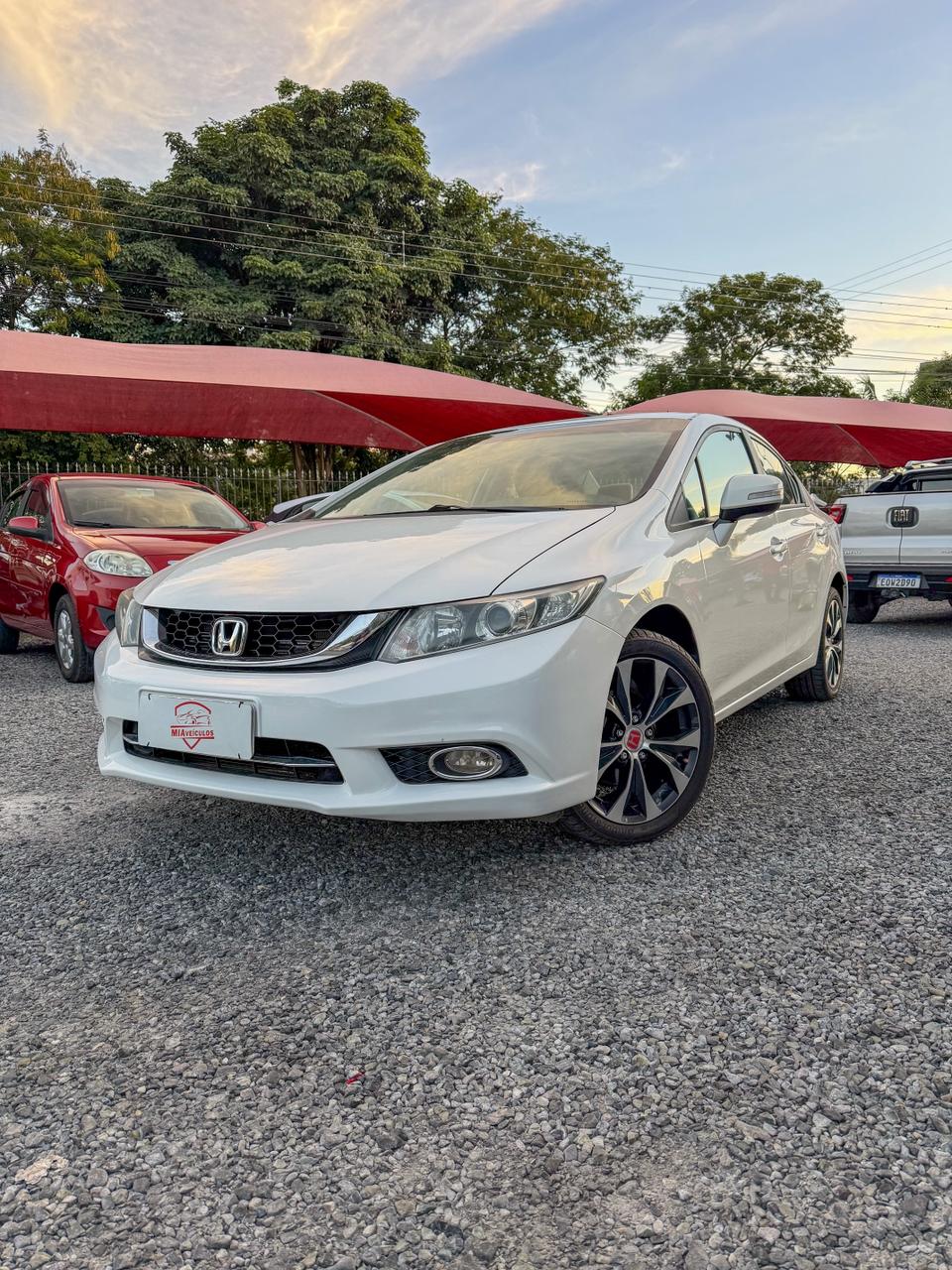 Civic LXR 2.0 AT 2016 • 153.000km