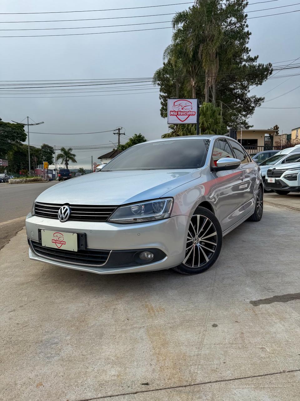 Jetta Highline 2.0 TSi 2011 • 120.000km