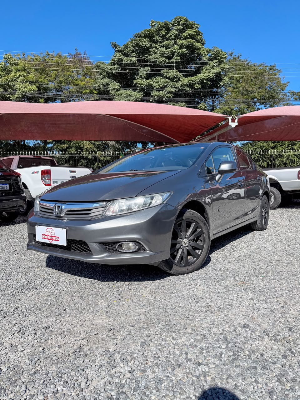 Civic LXS 1.8 AT 2014 • 160.000km